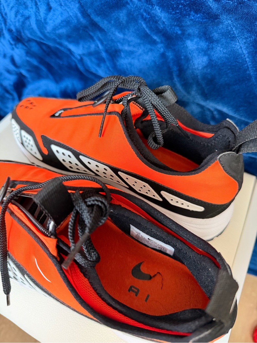 Nike Orange and Black Running Sneakers with White Accents - Picture 6 of 6